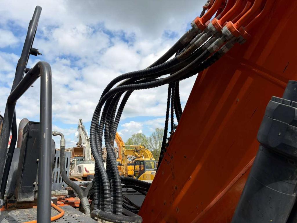 Doosan DX235LCR Photo 30