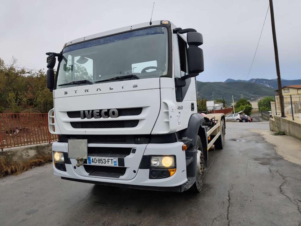 Iveco STRALIS 260S45 Photo 30