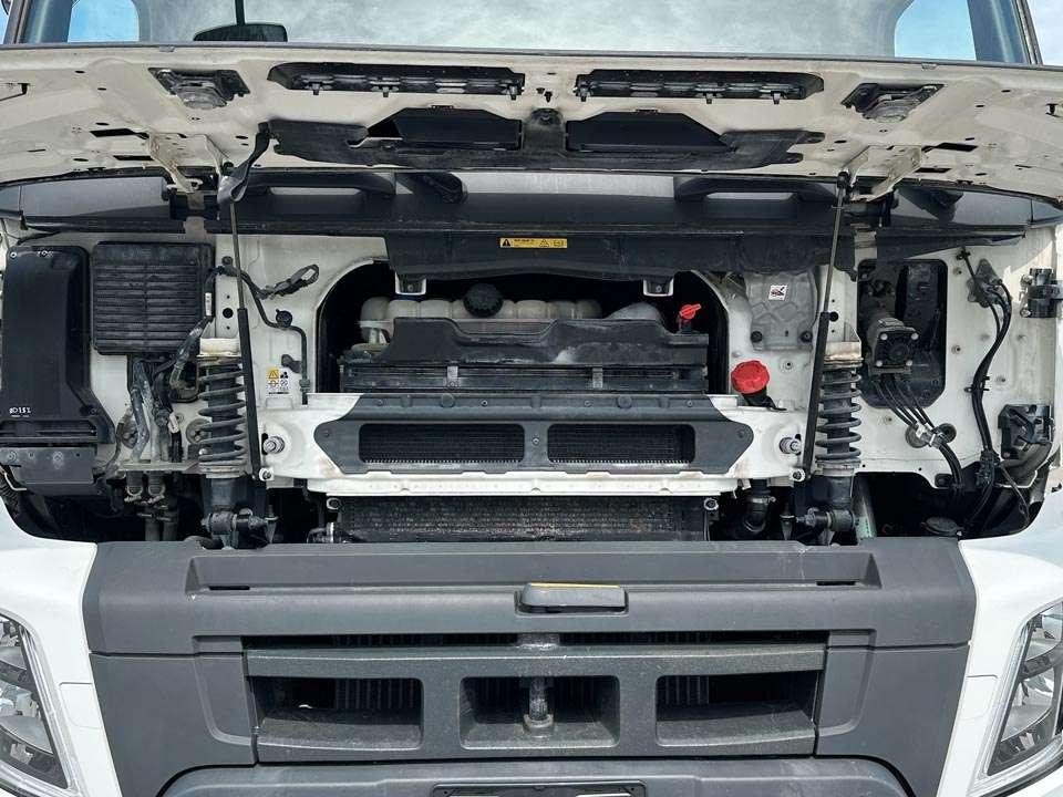 Volvo FMX420 4x4 Photo 13