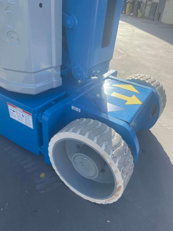 Genie Z30/20N RJ Photo 3