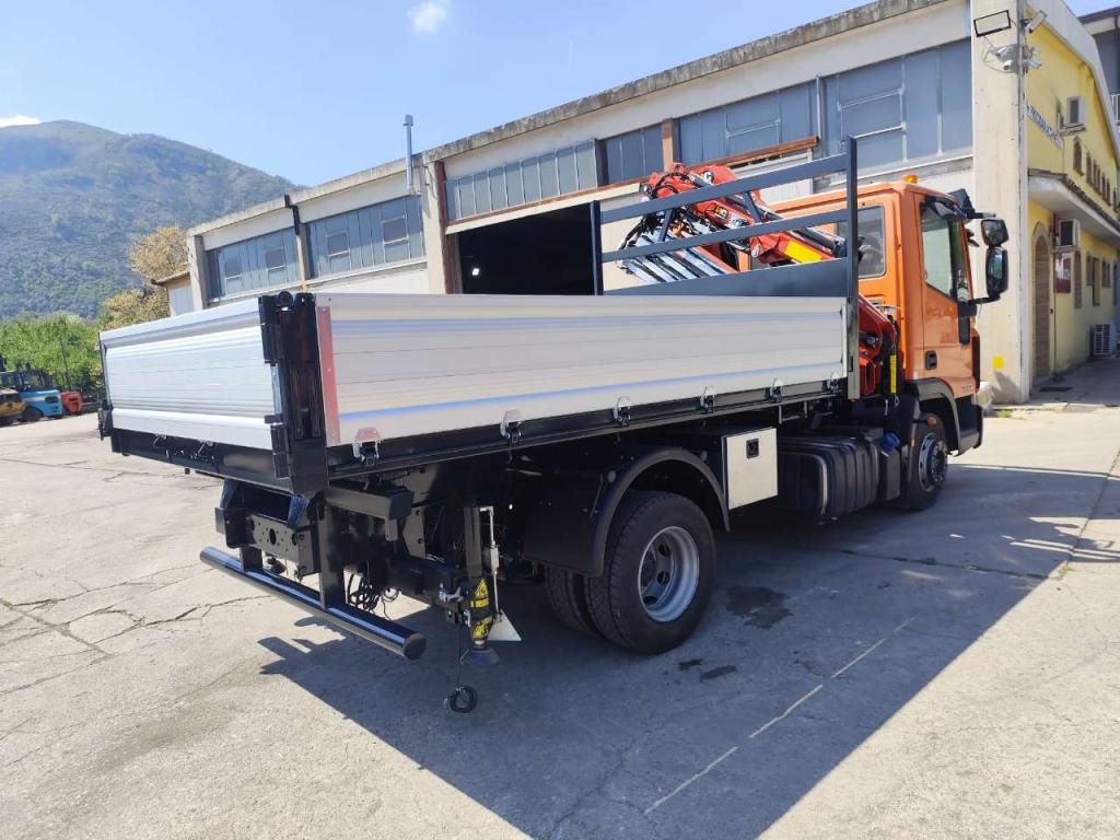 Iveco EUROCARGO 120-190L Photo 4
