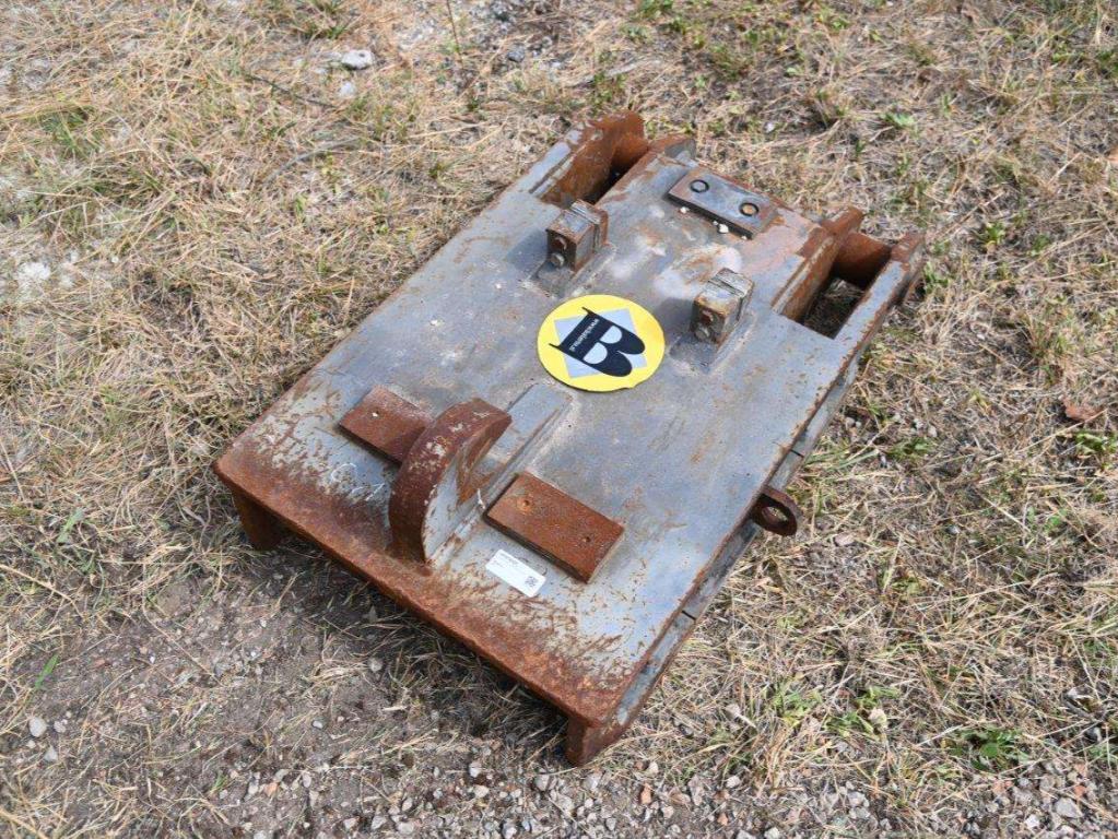 S2 for 25-32 ton excavators Attachment plate Photo 2
