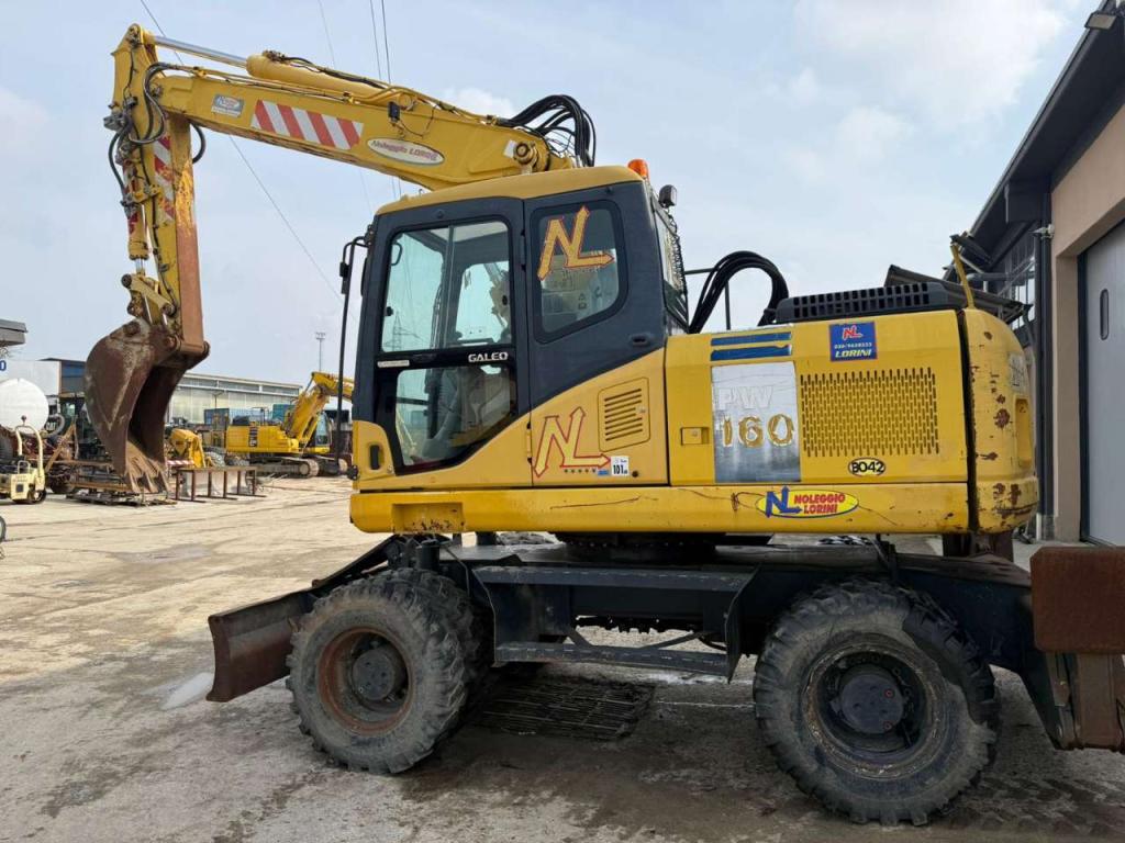 Komatsu PW160 Photo 12