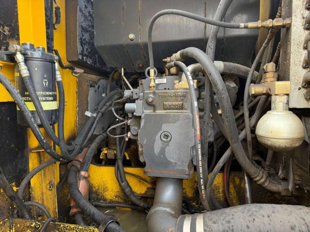 Komatsu PW160 Photo 4