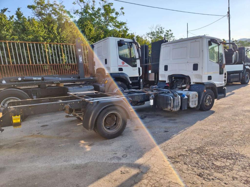 Iveco EUROCARGO 100E18 Photo 11