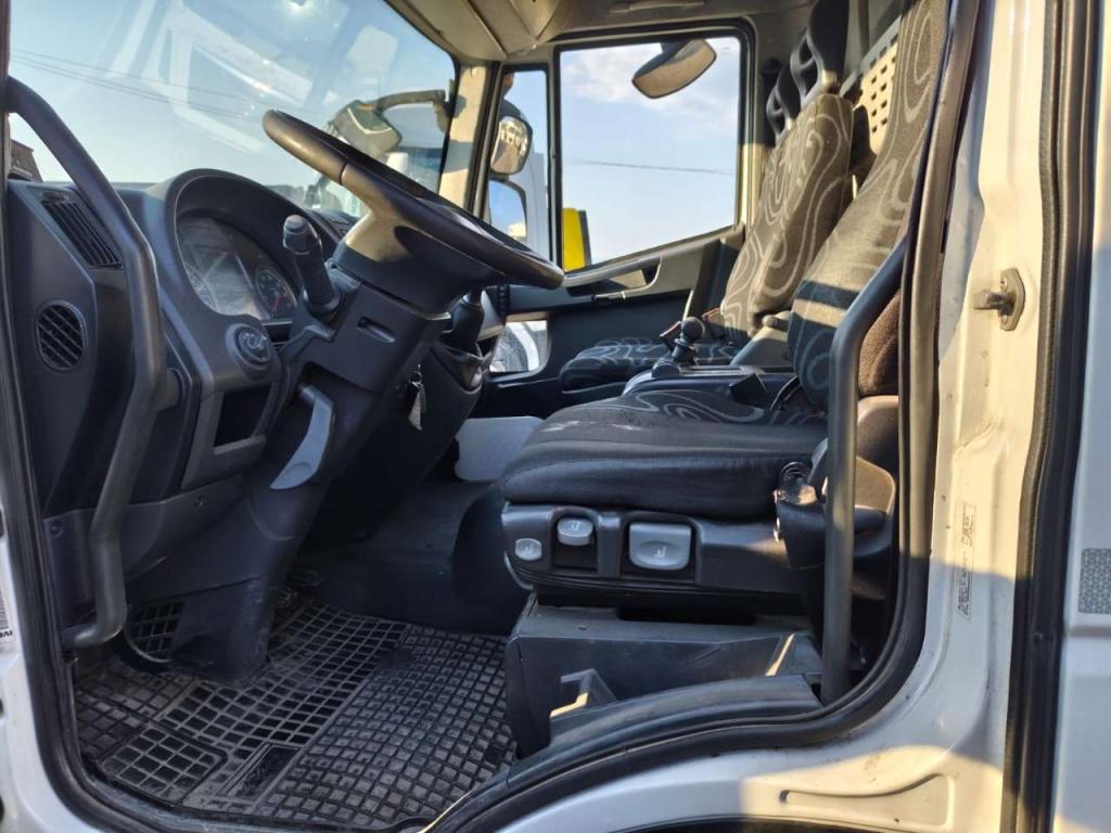 Iveco EUROCARGO 100E18 Photo 16