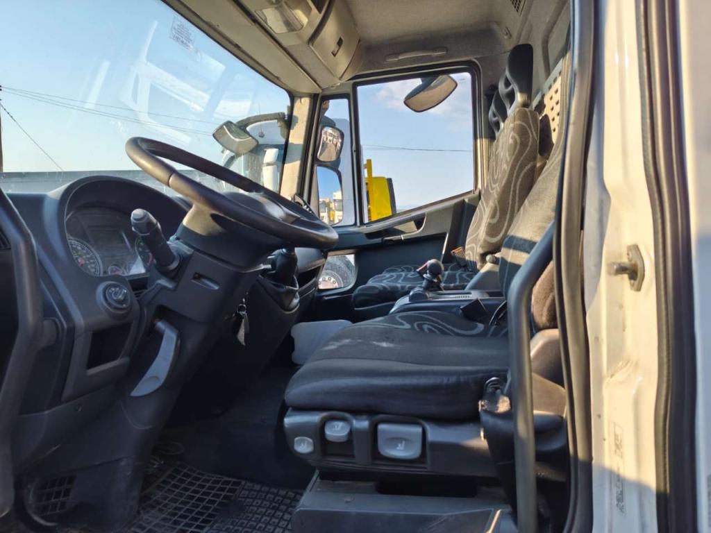 Iveco EUROCARGO 100E18 Photo 17