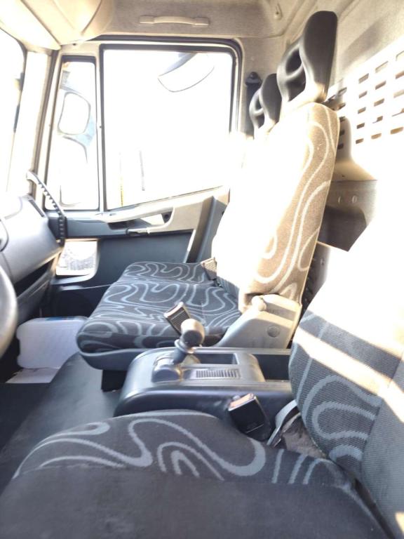 Iveco EUROCARGO 100E18 Photo 24
