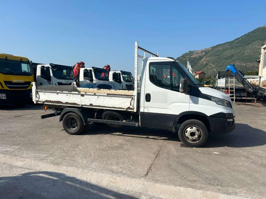 Iveco DAILY 35-110 Photo 26