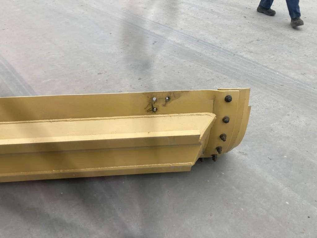 Caterpillar 12M2 Moldboard Photo 3