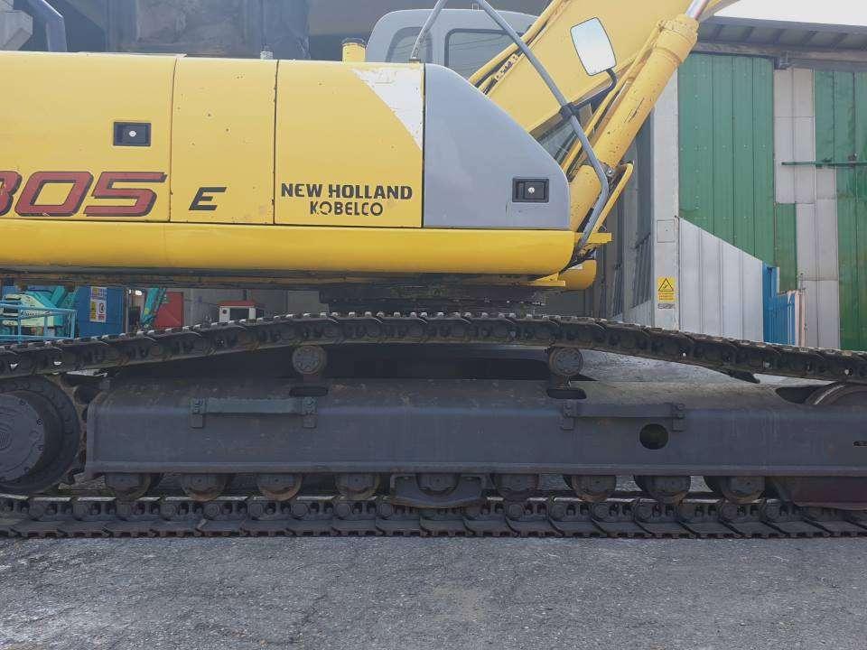 New Holland E305 Photo 4