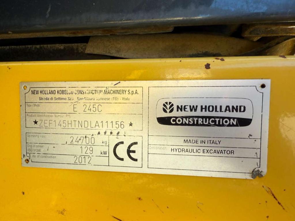New Holland E245C Photo 15