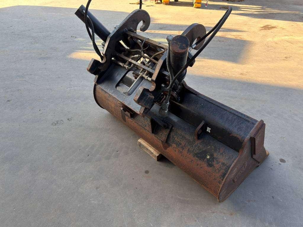 Caterpillar CW40 Photo 3