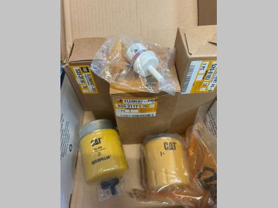 Caterpillar Kit de filtres en vente par Cantoro Officina Meccanica Srl