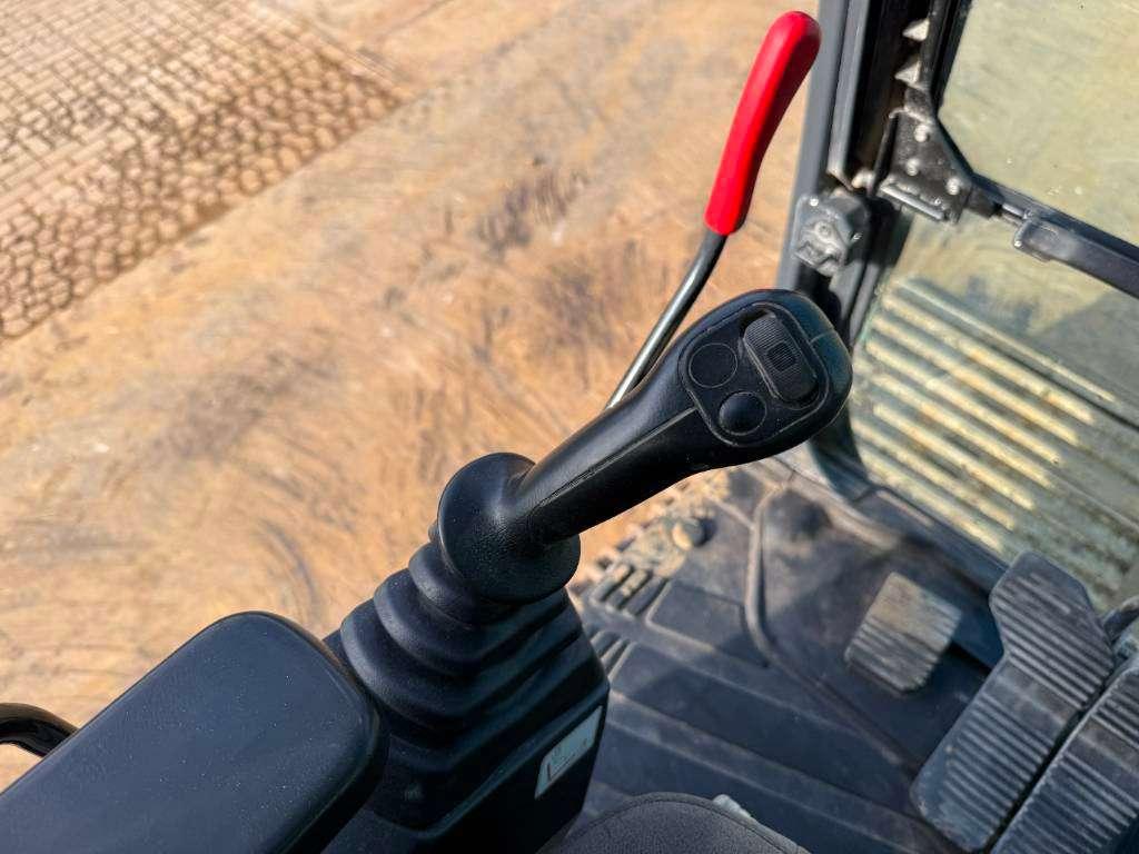 Kobelco SK350LC-9 - Hammer Lines / Quick Coupler Photo 11