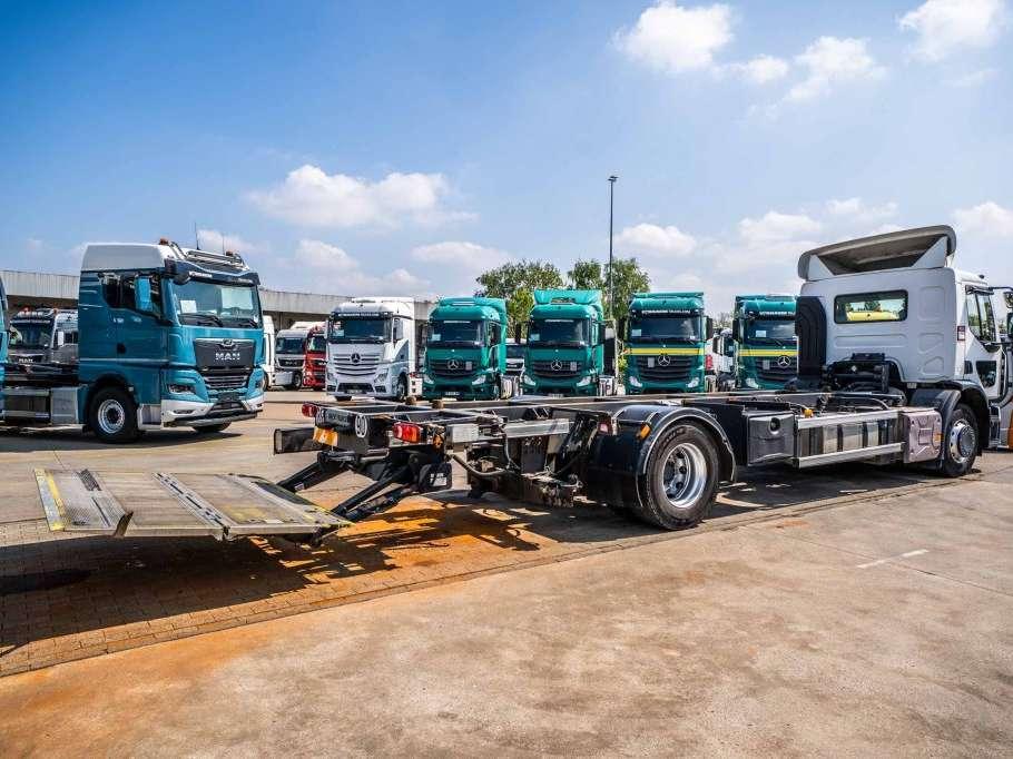 Renault D WIDE 380 DXI Photo 10