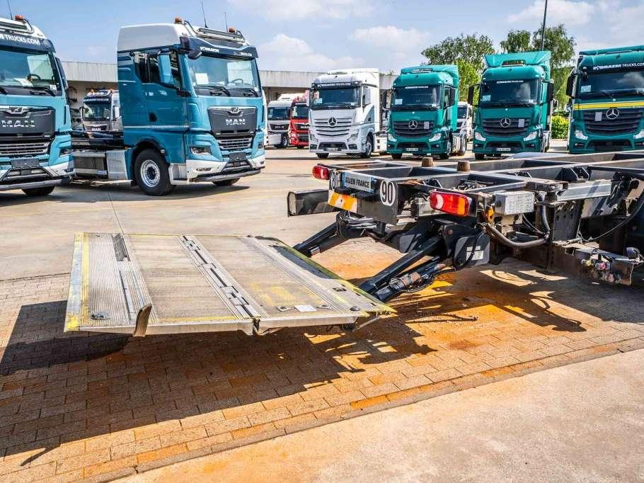 Renault D WIDE 380 DXI Photo 8