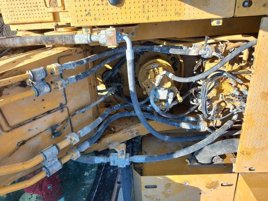 Caterpillar 350 (EXW - Abu Dhabi) Photo 20
