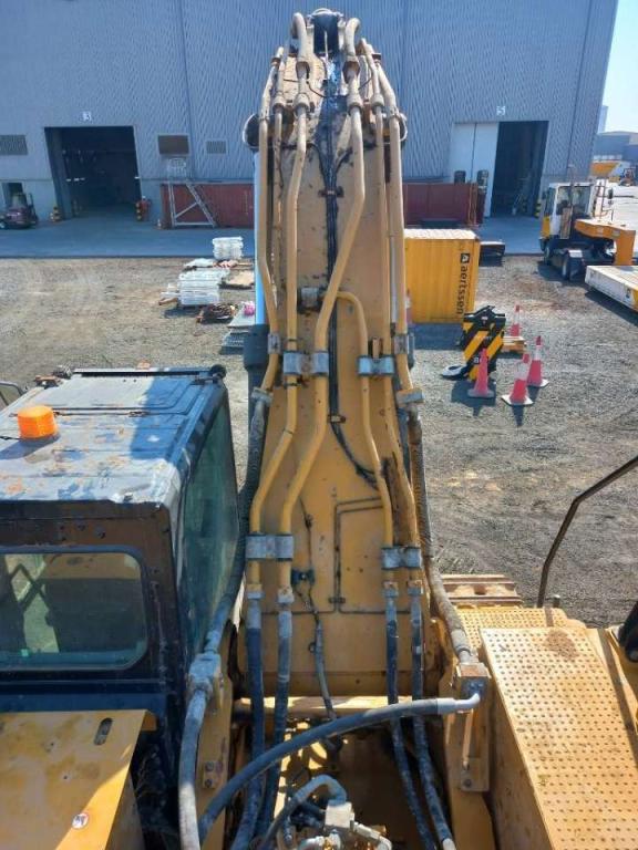 Caterpillar 350 (EXW - Abu Dhabi) Photo 21