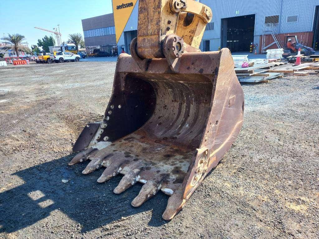 Caterpillar 350 (EXW - Abu Dhabi) Photo 8