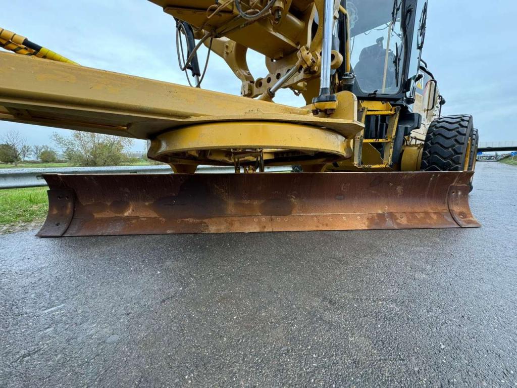 Caterpillar 140M Photo 21