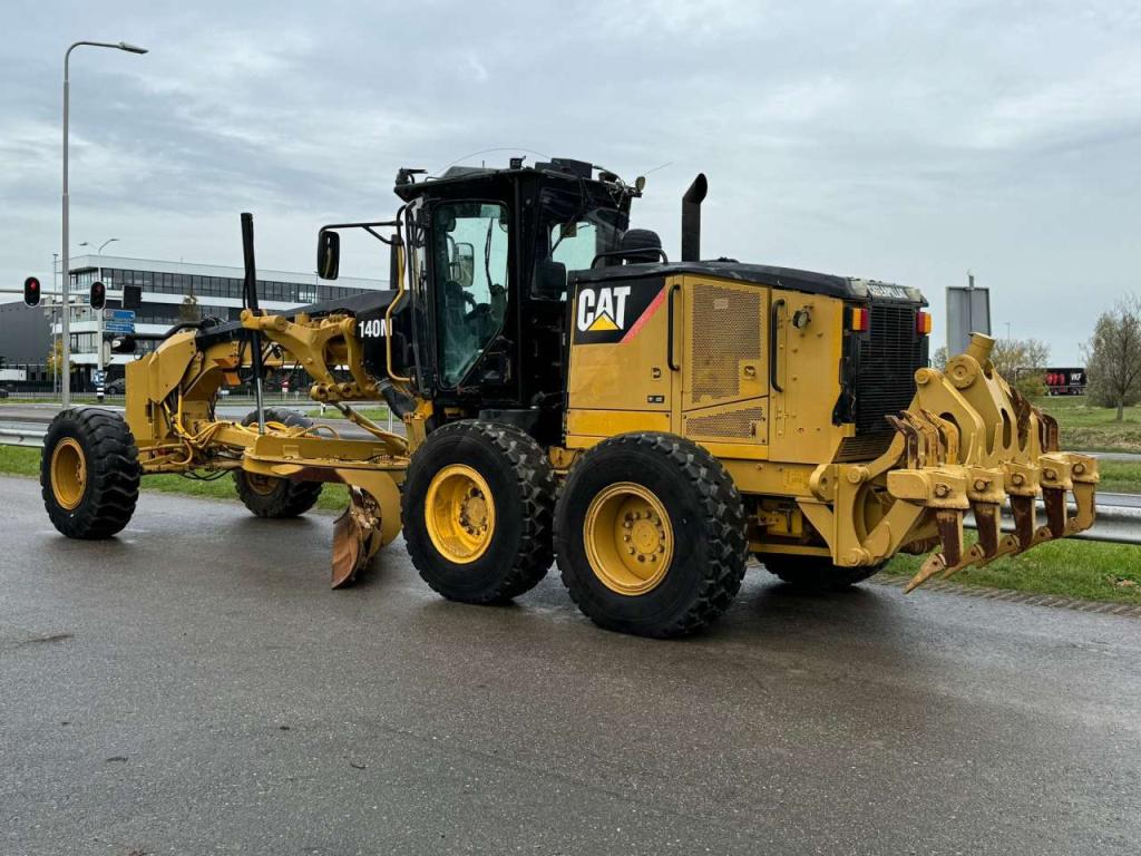 Caterpillar 140M Photo 3