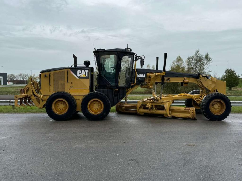 Caterpillar 140M Photo 6