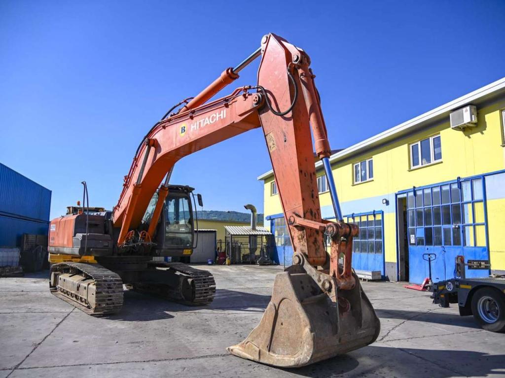 Hitachi ZX350LCN-3 Photo 6