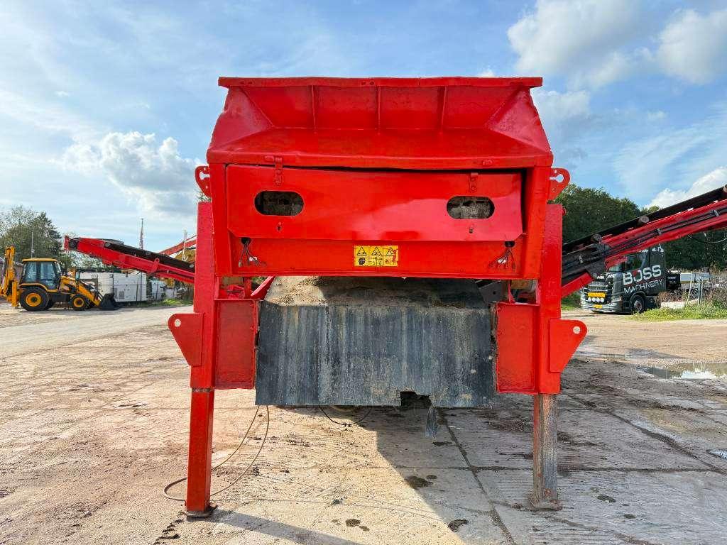 Terex - Finlay 883T - 2 Side Conveyor / Auto Greasing Photo 8