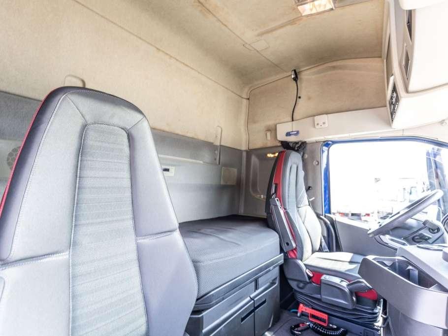 Volvo FH 420 Photo 16