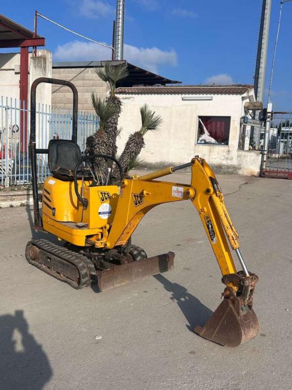 JCB 801.10 Photo 2