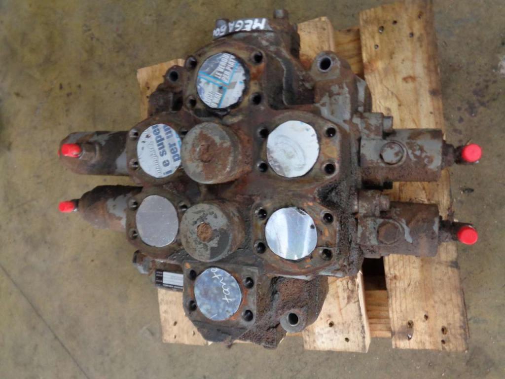 Distributeur hydraulique pour Doosan - Daewoo Mega 500 Photo 3