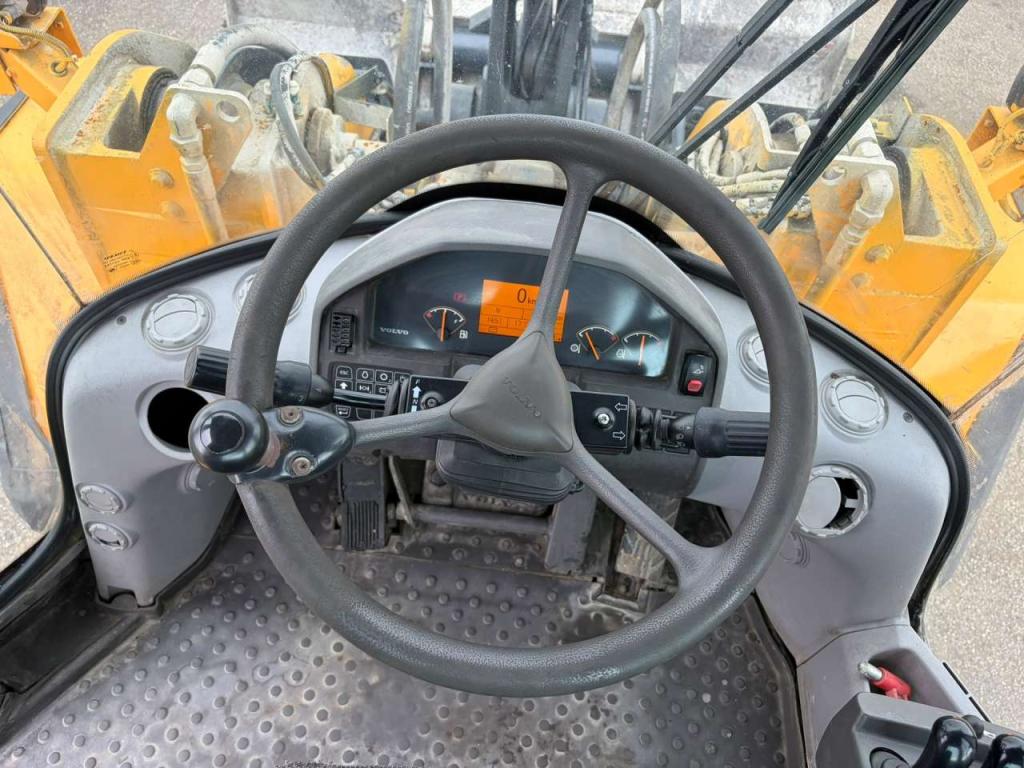 Volvo L150G Photo 17
