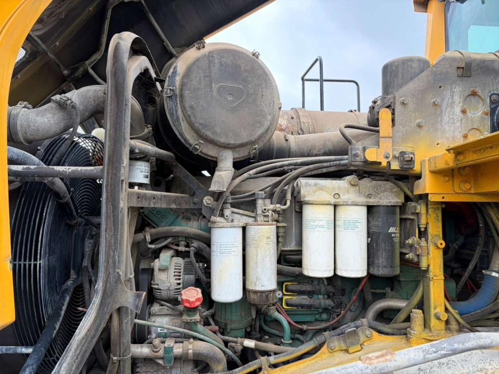 Volvo L150G Photo 24