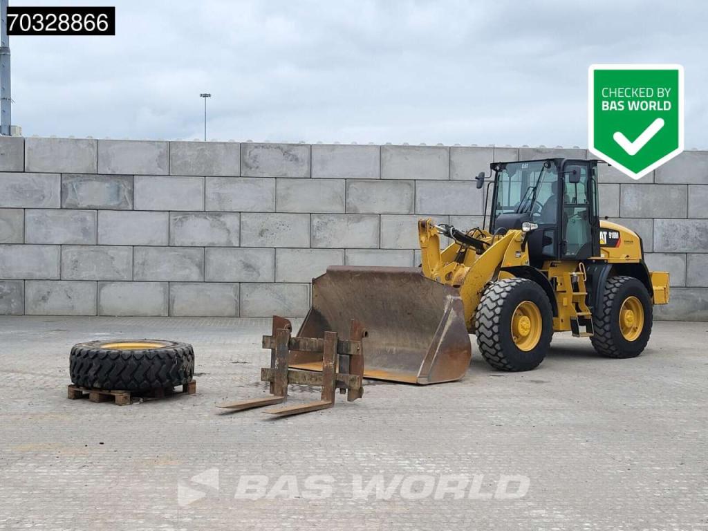 Caterpillar 918 M Bucket + Forks Photo 1