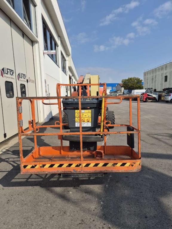 JLG 520 AJ Photo 8