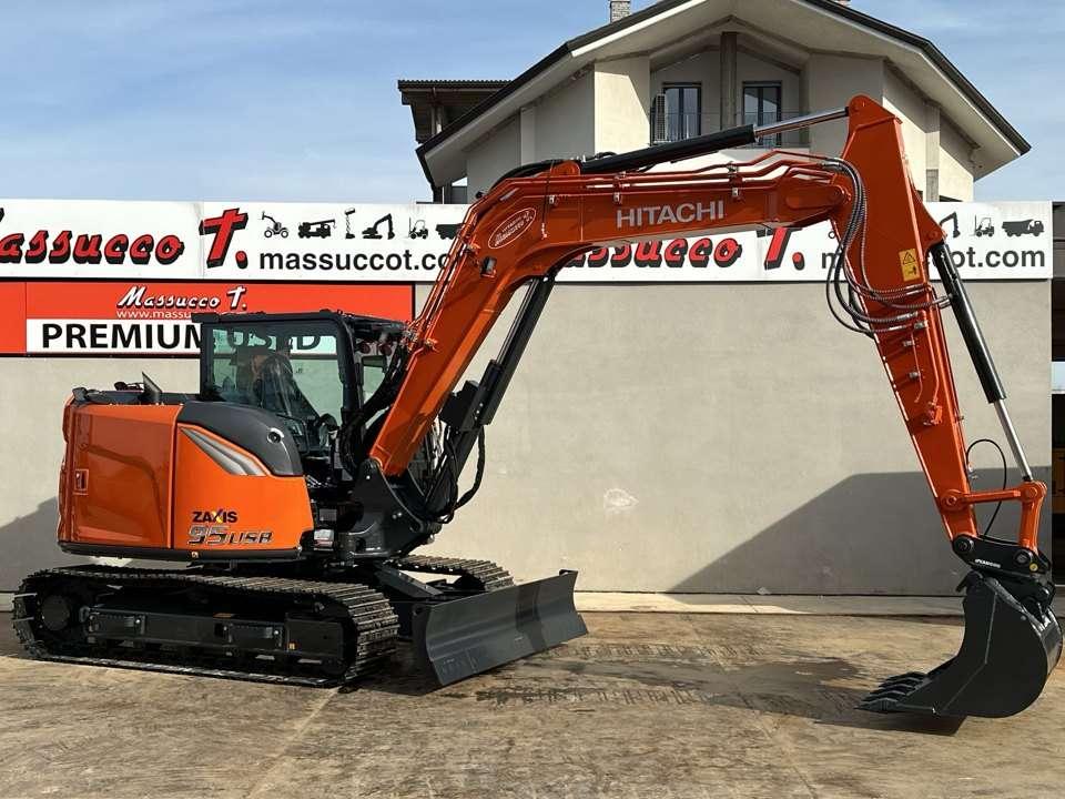 Hitachi ZX95USB-7 Photo 18