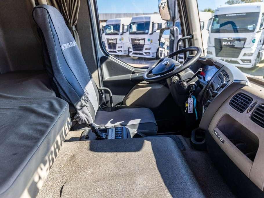 Renault PREMIUM 430 DXI (19t.)+Dhollandia 3T. Photo 18