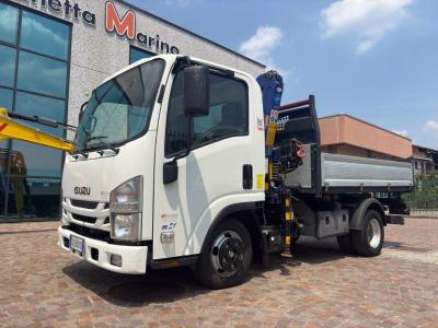 Isuzu M21 Photo 1