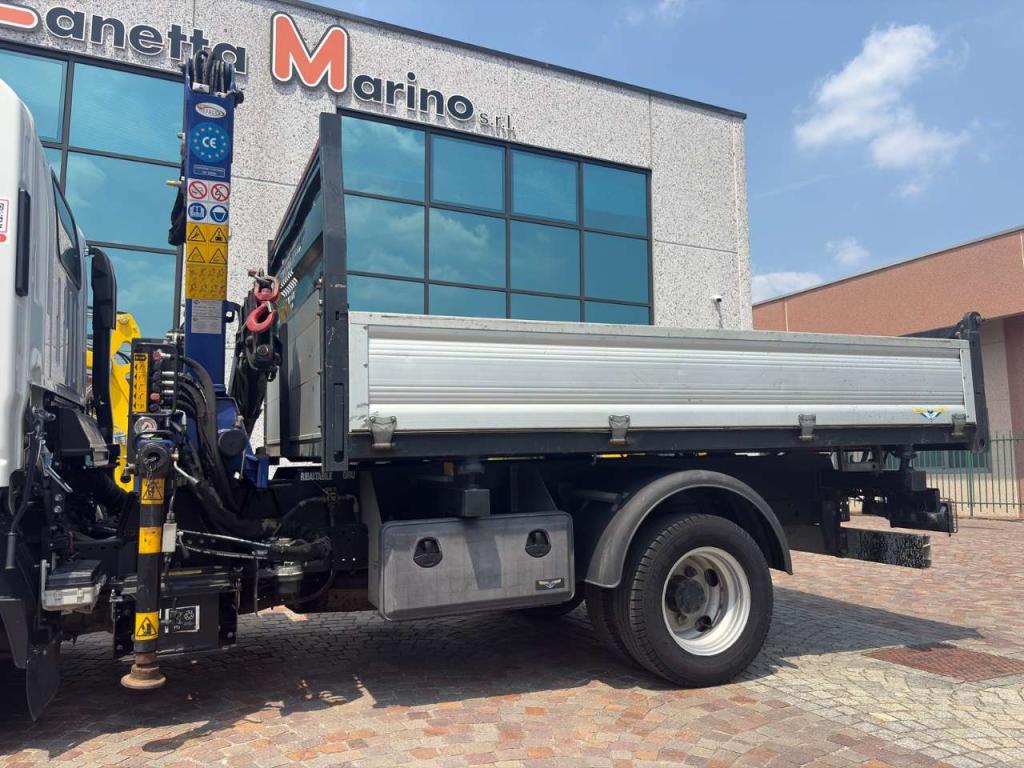 Isuzu M21 Photo 3