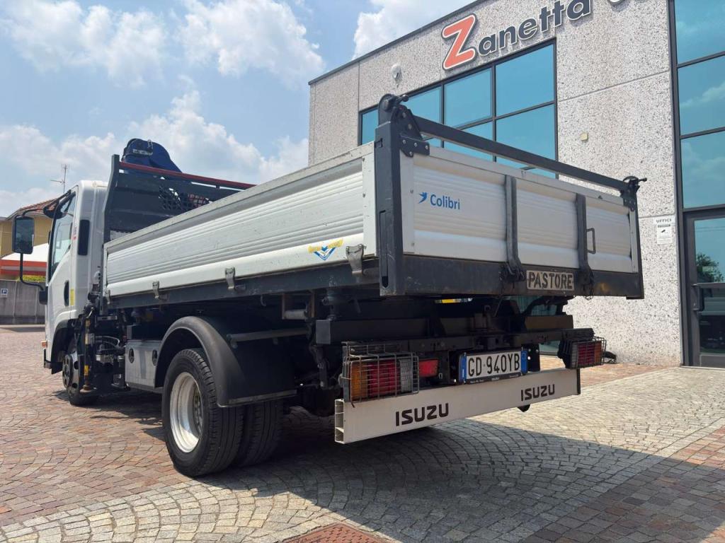 Isuzu M21 Photo 7