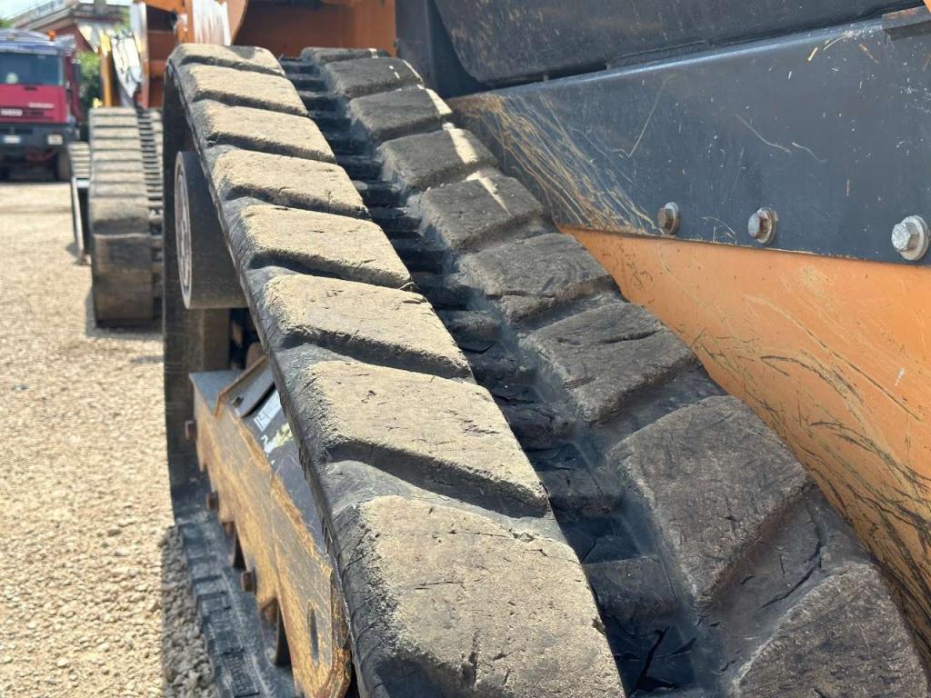 Case TR270 Photo 16