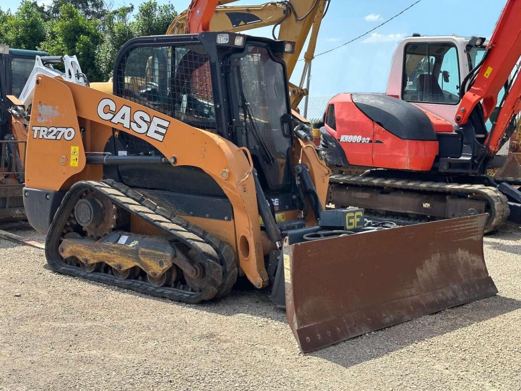 Case TR270 Photo 17