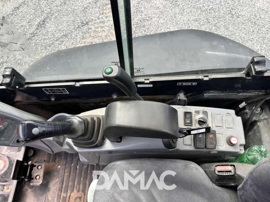 Kubota U27-4 Photo 11