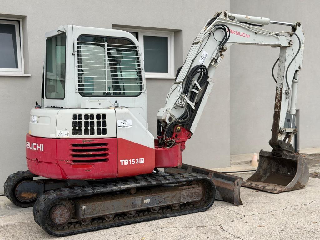 Takeuchi TB153FR Photo 3