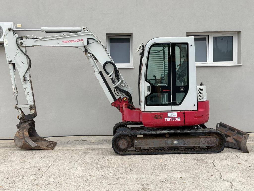 Takeuchi TB153FR Photo 4