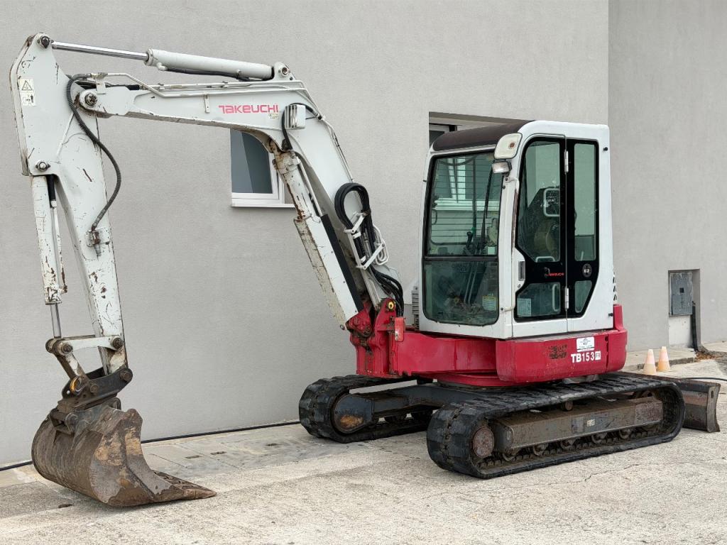 Takeuchi TB153FR Photo 5
