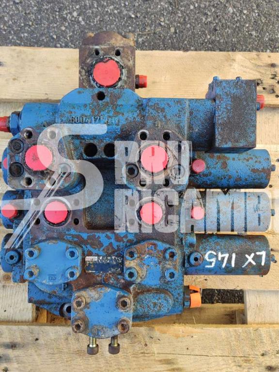Distributeur hydraulique pour Hitachi LX 145 Photo 3