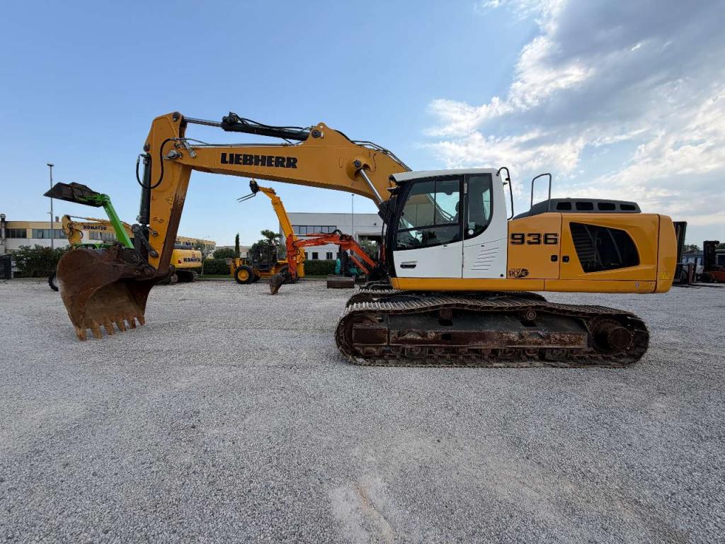 Liebherr R936 NLC Photo 7