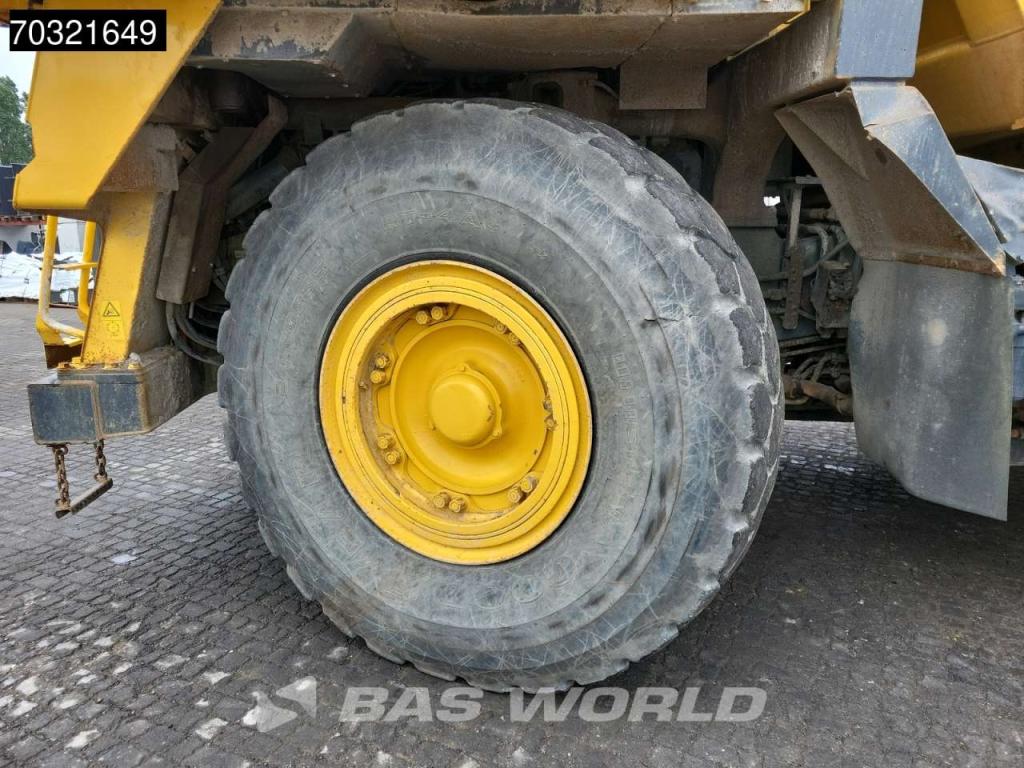 Komatsu HD605 -7E0 Photo 22